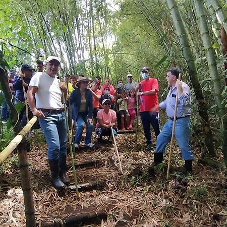 La Acuarela, Posada De La Monita Pereira Buitenkant foto