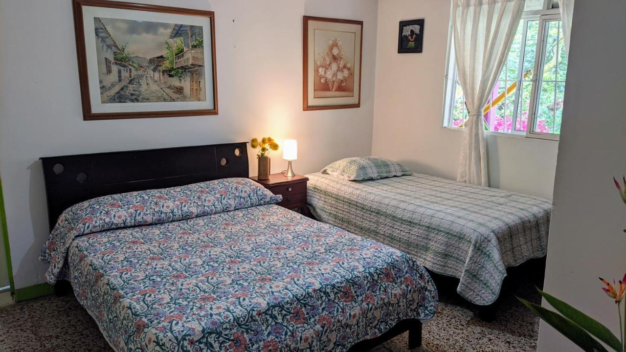 La Acuarela, Posada De La Monita Pereira Buitenkant foto
