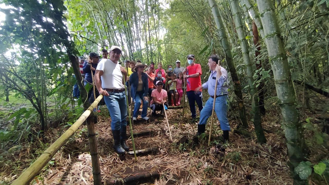 La Acuarela, Posada De La Monita Pereira Buitenkant foto